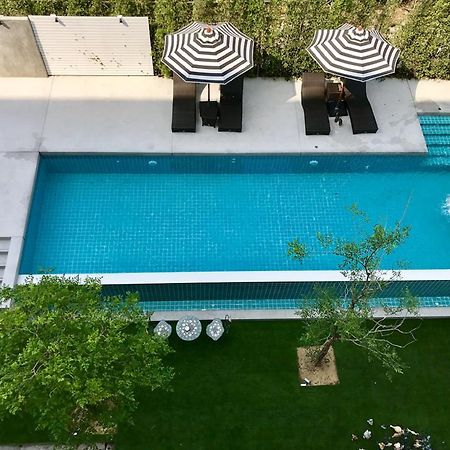 Baan Oliver Srinakarin Bangkok Bagian luar foto