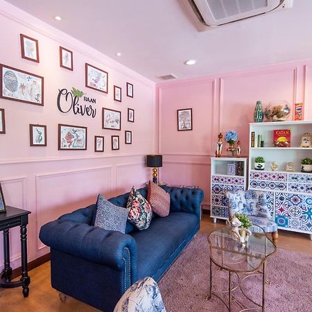 Baan Oliver Srinakarin Bangkok Bagian luar foto