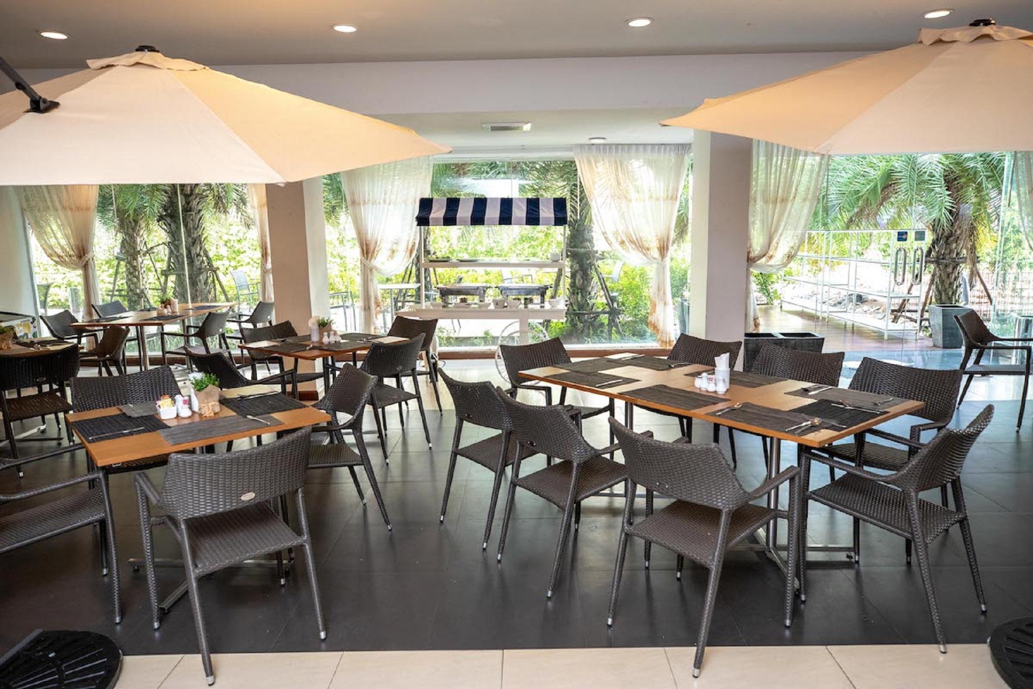 Baan Oliver Srinakarin Bangkok Bagian luar foto