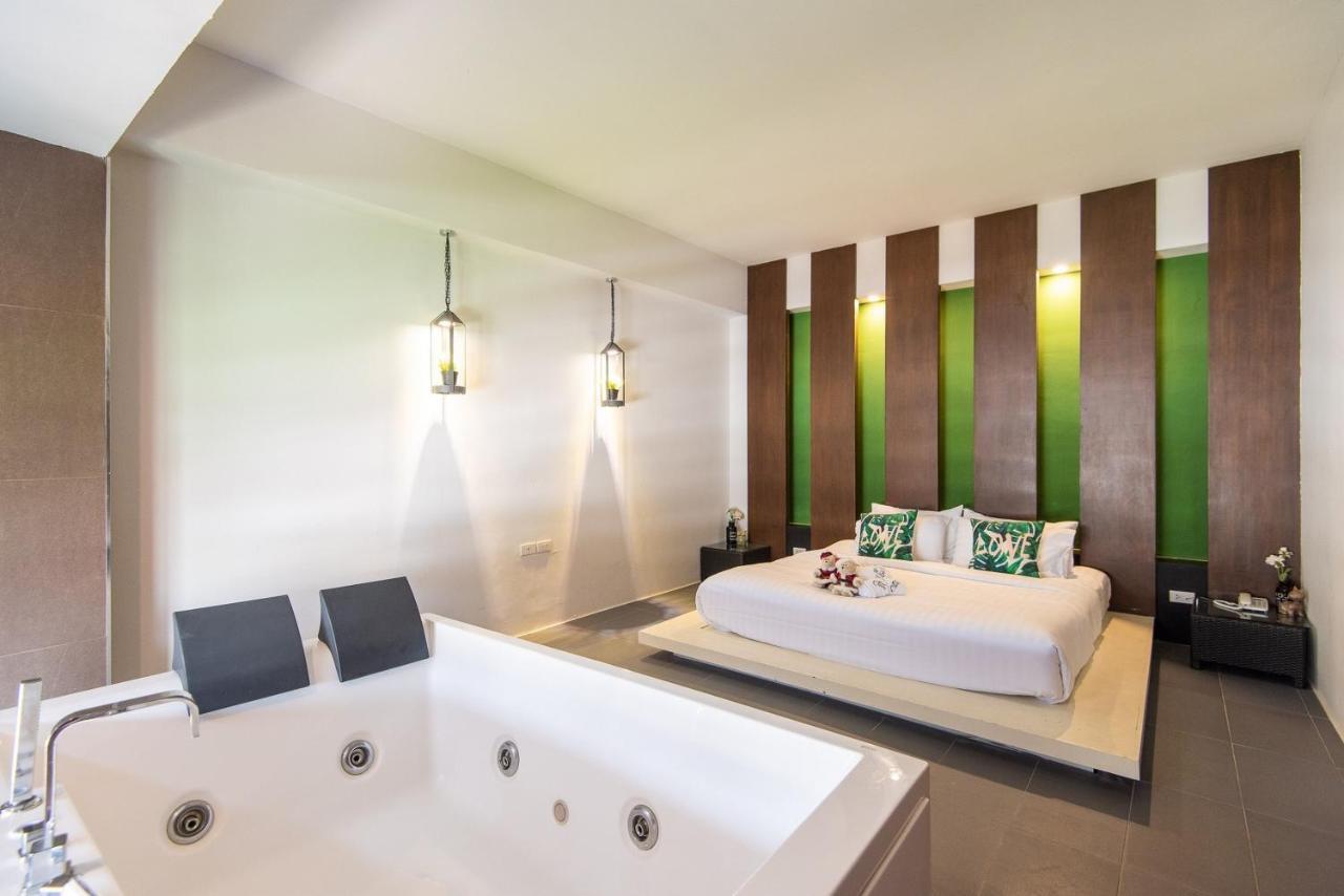 Baan Oliver Srinakarin Bangkok Bagian luar foto